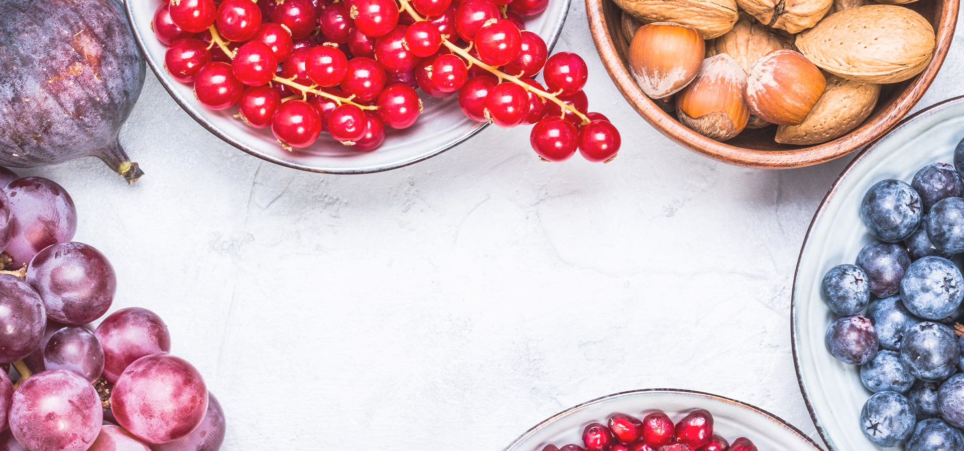 Bancada com varias frutas